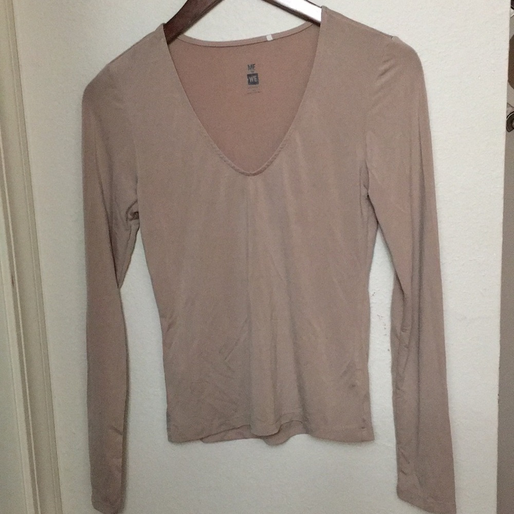 Muave ME to WE low cut long sleeve pacsun shirt 💕